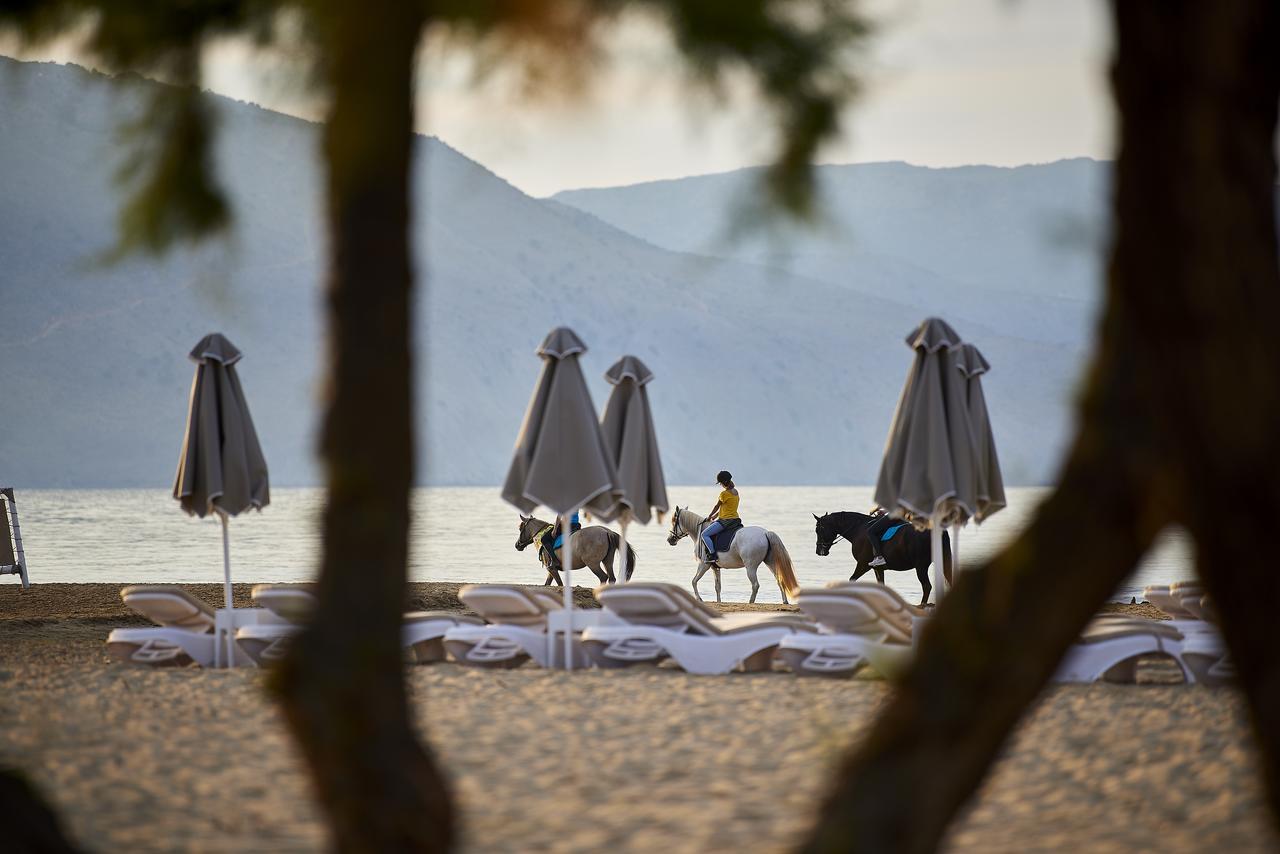 Mythos Palace & Asprouliánoi